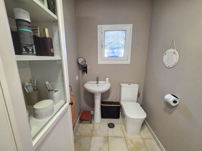 Image No.7-4 Bed House for sale