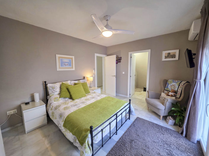 Image No.8-4 Bed House for sale