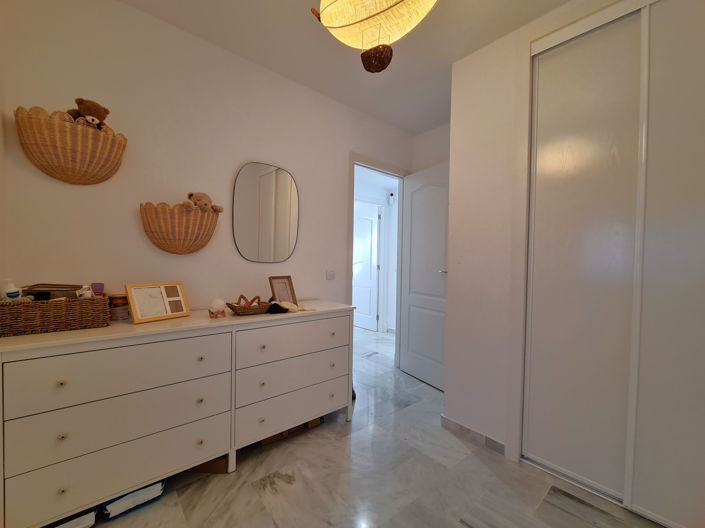 Image No.21-3 Bed Apartment for sale