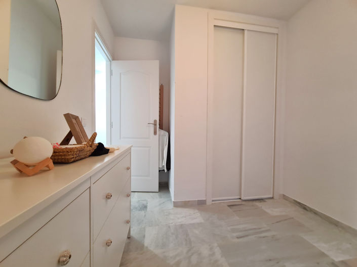 Image No.23-3 Bed Apartment for sale