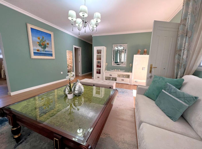 Image No.13-3 Bed House for sale