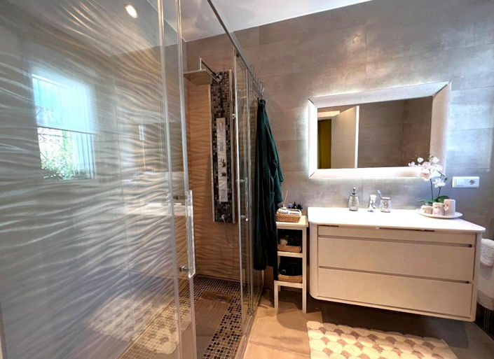 Image No.17-3 Bed House for sale