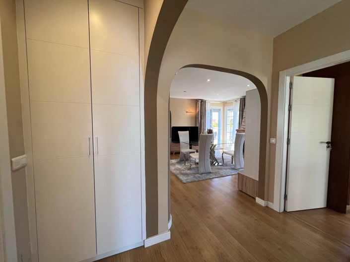 Image No.18-3 Bed House for sale