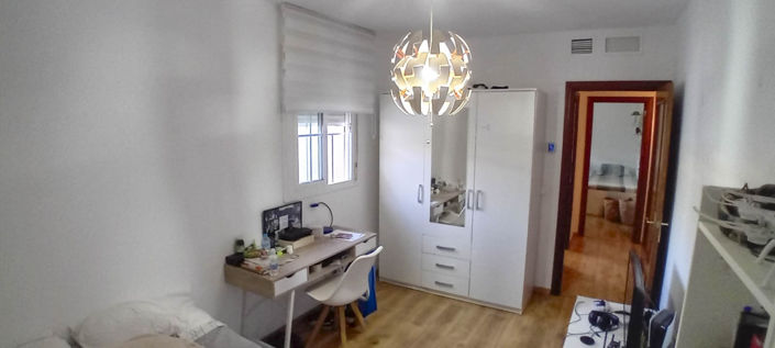 Image No.12-3 Bed Townhouse for sale