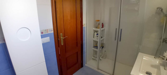 Image No.20-3 Bed Townhouse for sale