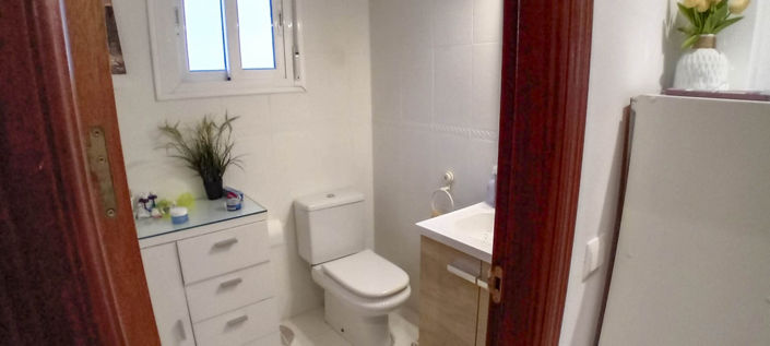 Image No.31-3 Bed Townhouse for sale