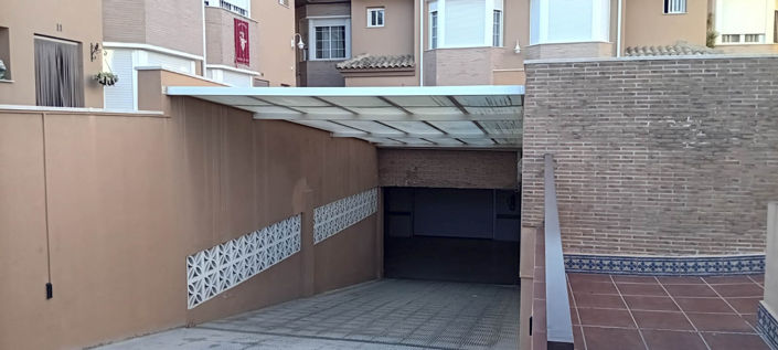 Image No.41-3 Bed Townhouse for sale