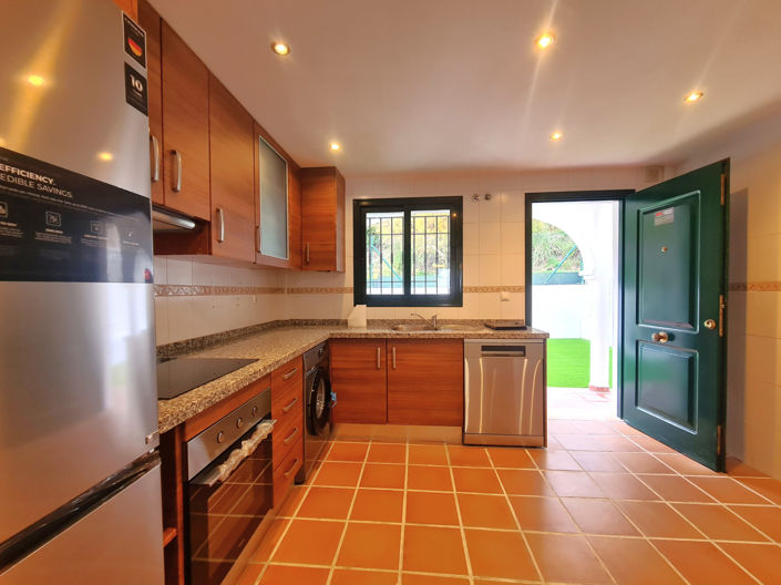 Image No.13-3 Bed House for sale