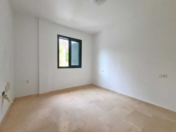 Image No.29-3 Bed House for sale