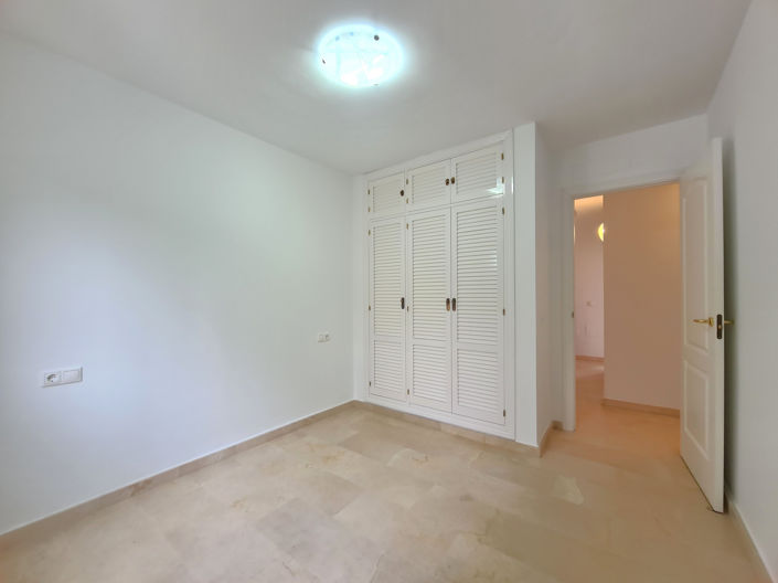 Image No.30-3 Bed House for sale