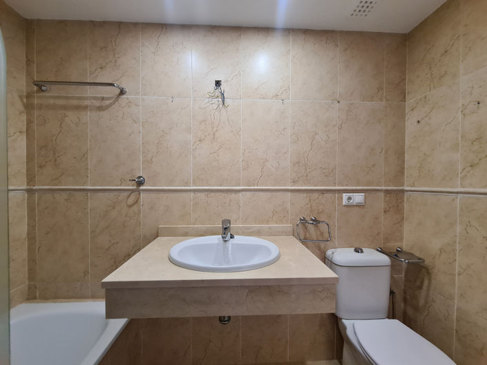 Image No.38-3 Bed House for sale