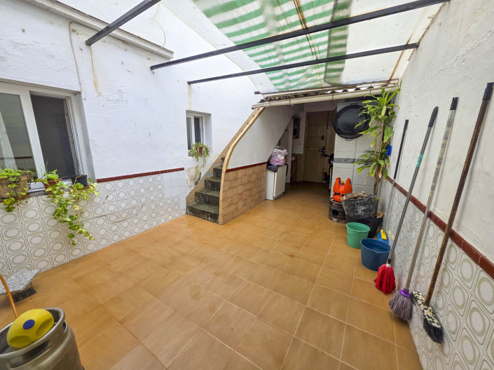 Image No.10-5 Bed Townhouse for sale