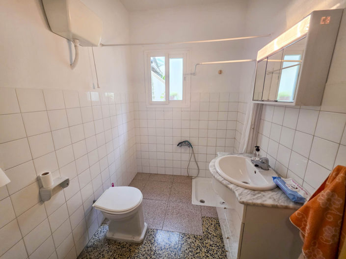 Image No.9-5 Bed Townhouse for sale