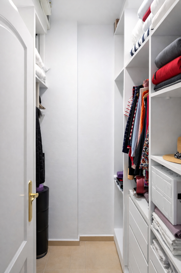 Image No.10-3 Bed Apartment for sale