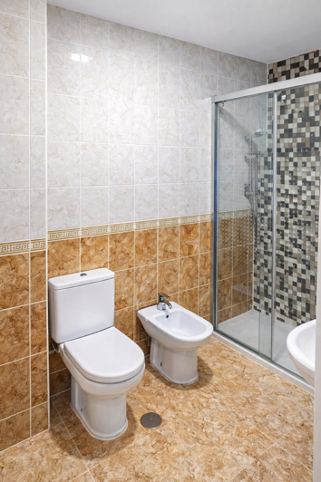 Image No.6-3 Bed Apartment for sale