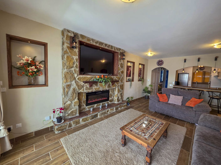 Image No.26-2 Bed Property for sale