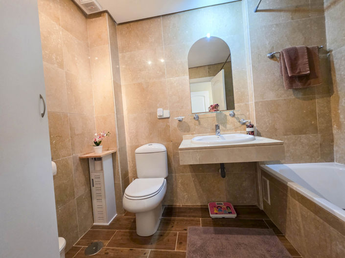 Image No.36-2 Bed Property for sale