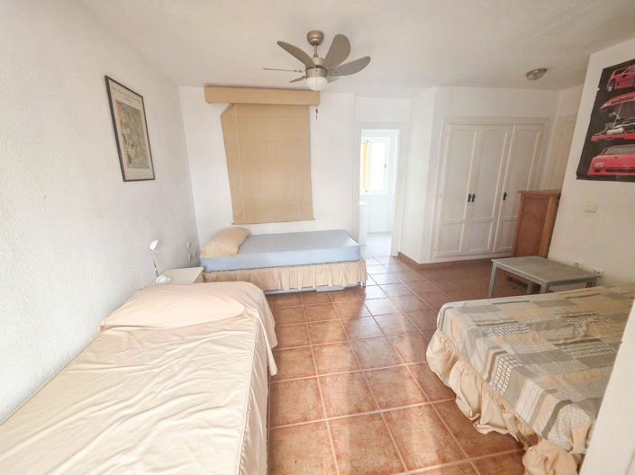 Image No.15-5 Bed Townhouse for sale