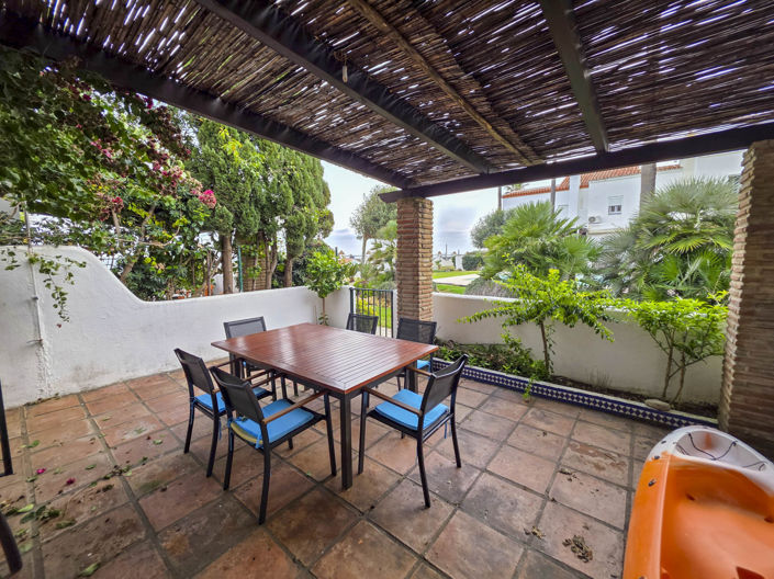 Image No.23-5 Bed Townhouse for sale