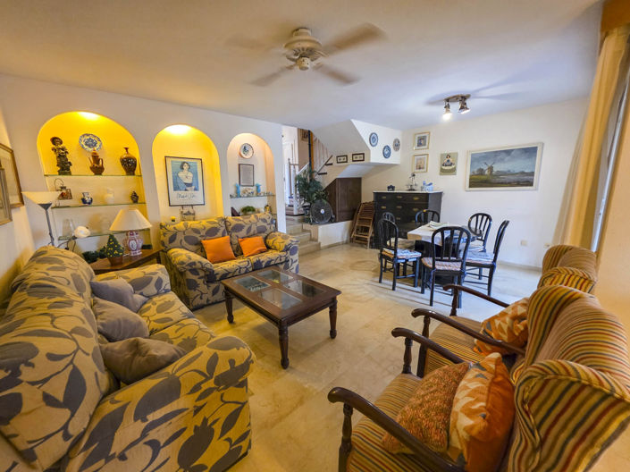 Image No.28-5 Bed Townhouse for sale