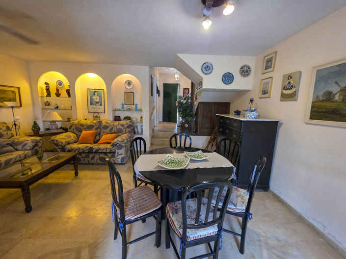 Image No.29-5 Bed Townhouse for sale