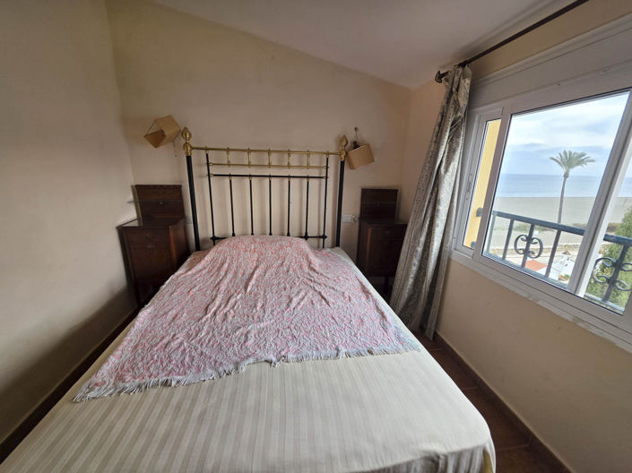 Image No.32-5 Bed Townhouse for sale