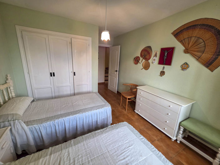 Image No.33-5 Bed Townhouse for sale