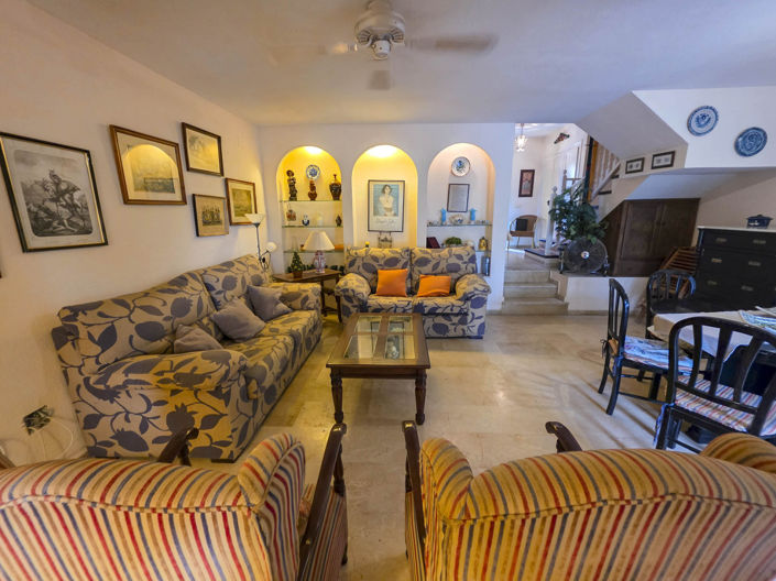 Image No.5-5 Bed Townhouse for sale