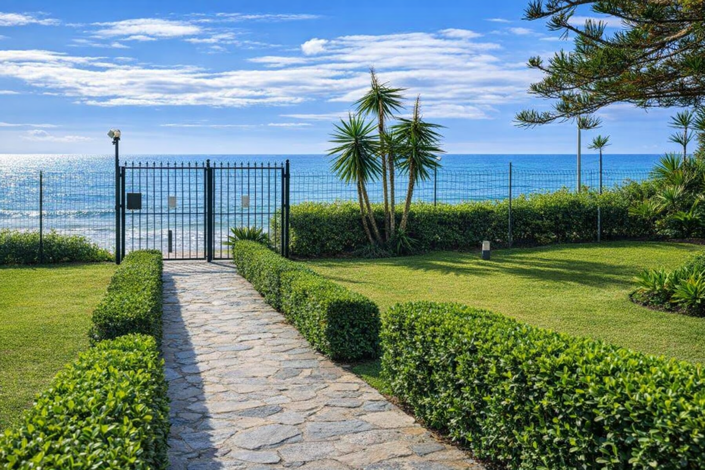 Image No.14-2 Bed Property for sale