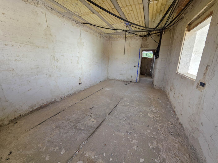 Image No.12-4 Bed House for sale