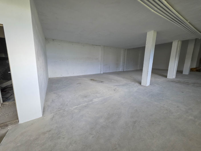 Image No.13-4 Bed House for sale
