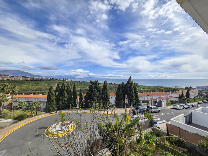 Image No.17-4 Bed House for sale