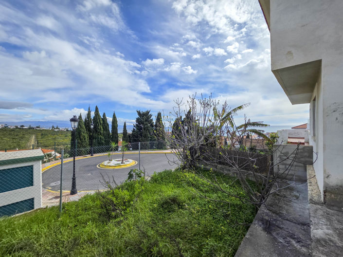 Image No.17-4 Bed House for sale