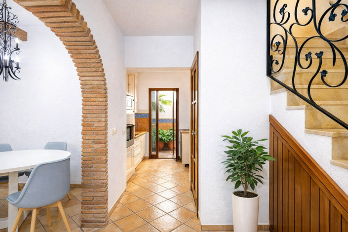 Image No.14-2 Bed Townhouse for sale