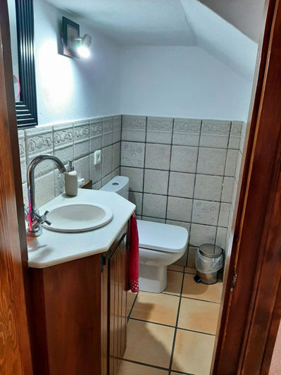 Image No.6-2 Bed Townhouse for sale