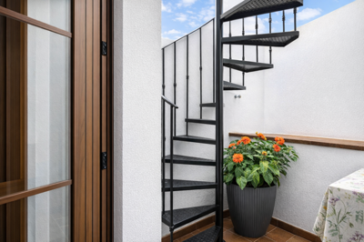 b98le8d7m9k3degpefzhs0lif8u4xzvzhwxtmggyekxx9