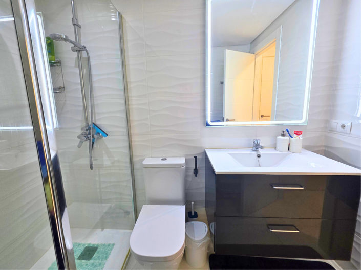 Image No.20-3 Bed Apartment for sale