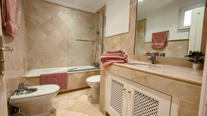 Image No.12-3 Bed Apartment for sale