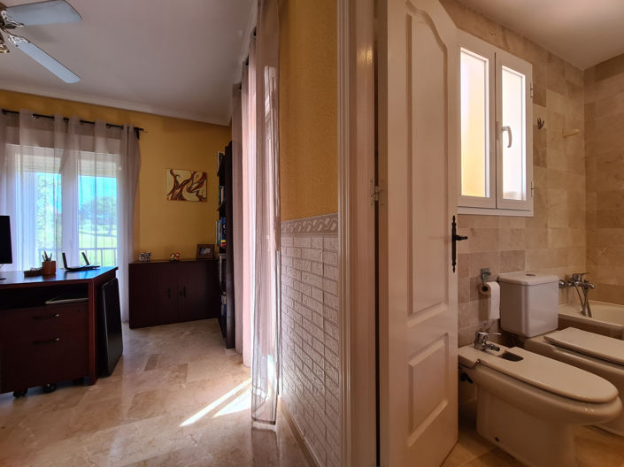 Image No.38-3 Bed House for sale