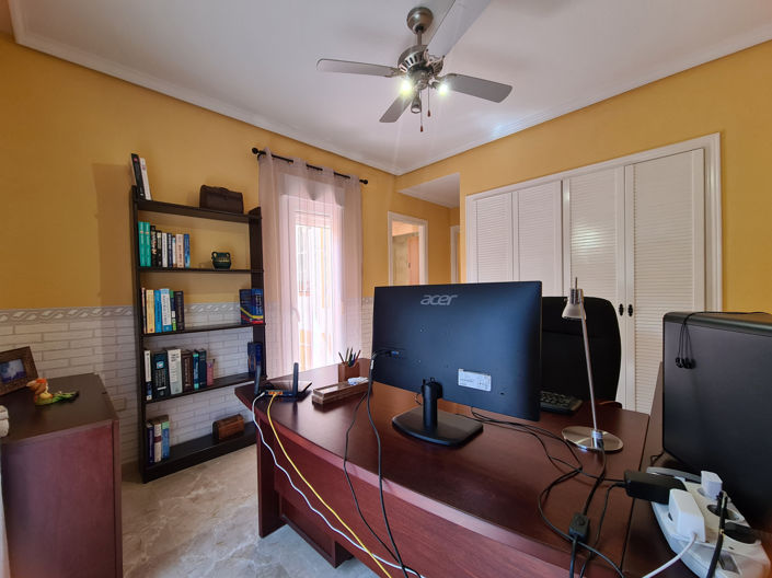 Image No.39-3 Bed House for sale