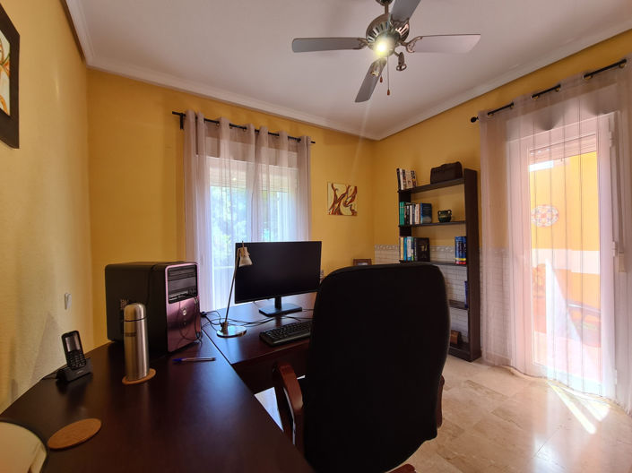 Image No.40-3 Bed House for sale