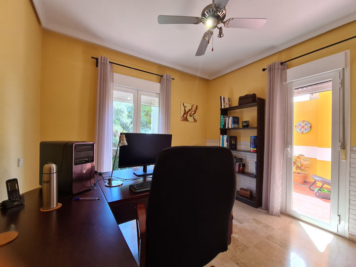 Image No.42-3 Bed House for sale