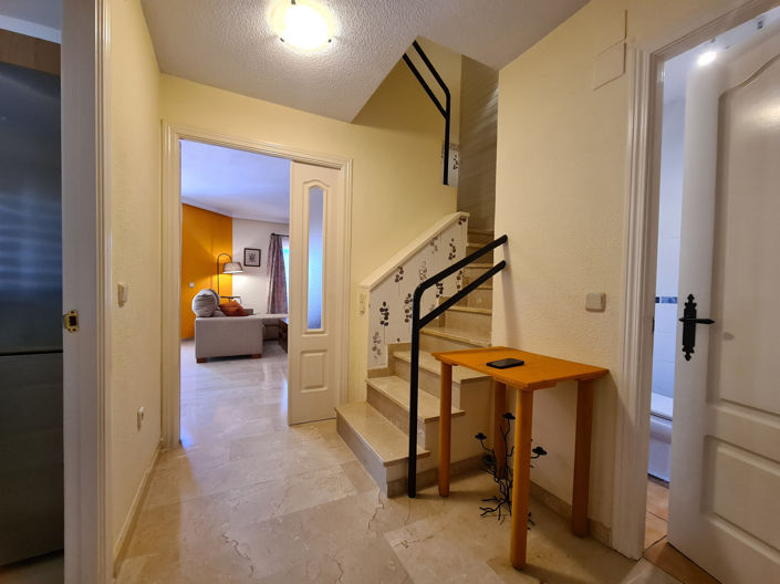 Image No.8-3 Bed House for sale