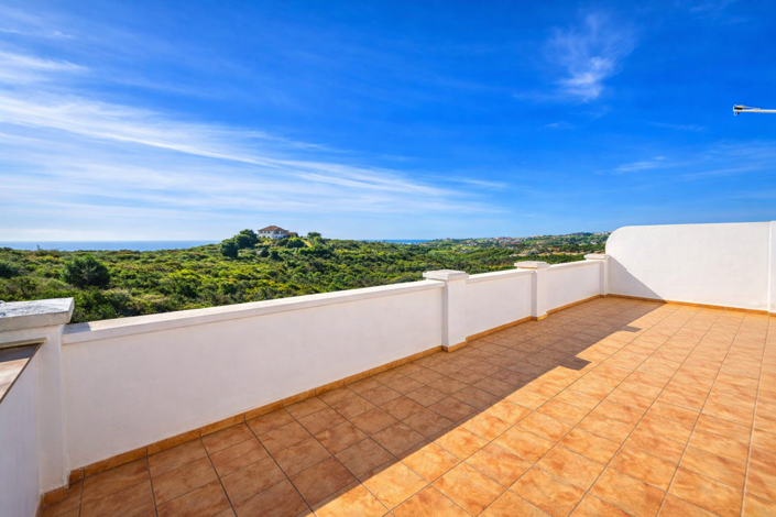 Image No.13-2 Bed House for sale