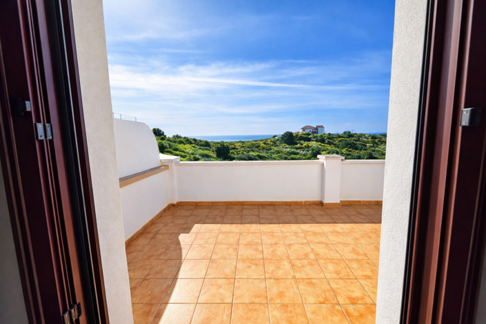 Image No.18-2 Bed House for sale