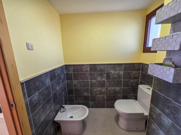 Image No.47-2 Bed House for sale