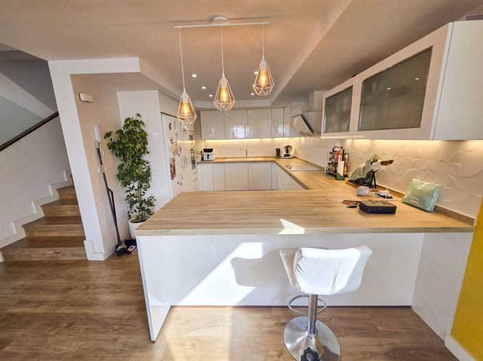 Image No.7-2 Bed House for sale