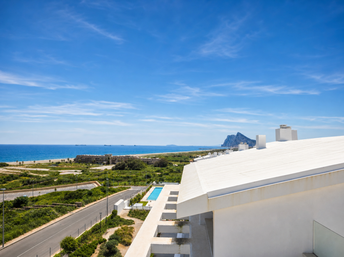 Image No.20-3 Bed Property for sale