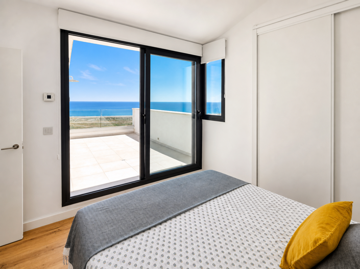 Image No.48-3 Bed Property for sale