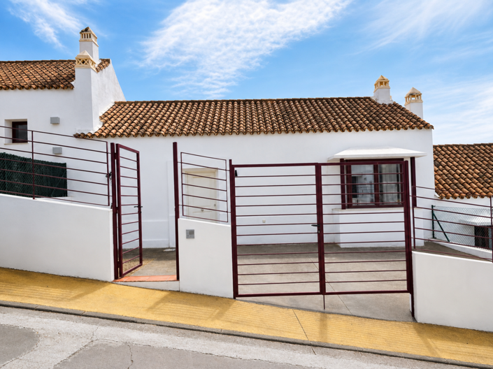 Image No.29-2 Bed Townhouse for sale